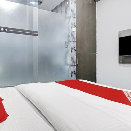 Oyo Flagship Hotel Royal Inn Surat Eksteriør bilde