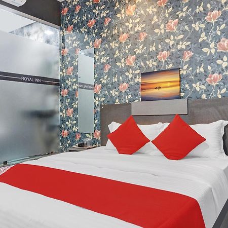 Oyo Flagship Hotel Royal Inn Surat Eksteriør bilde